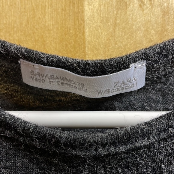 💕5/25 closet clean out💕 Zara cold shoulder top - Picture 3 of 4